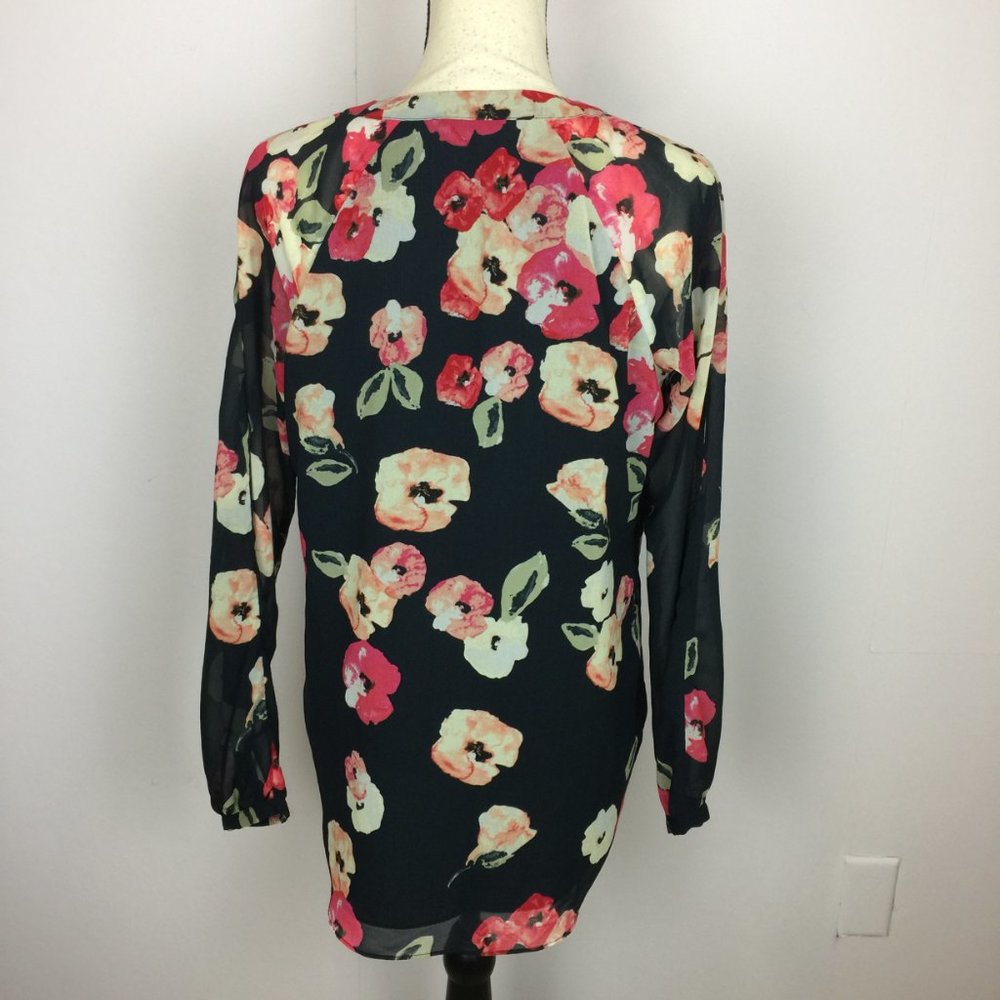 CAbi Tunic Blouse Top Size S Womans Navy Blue Floral Chiffon 3/4 Sleeve #971 - Picture 4 of 14